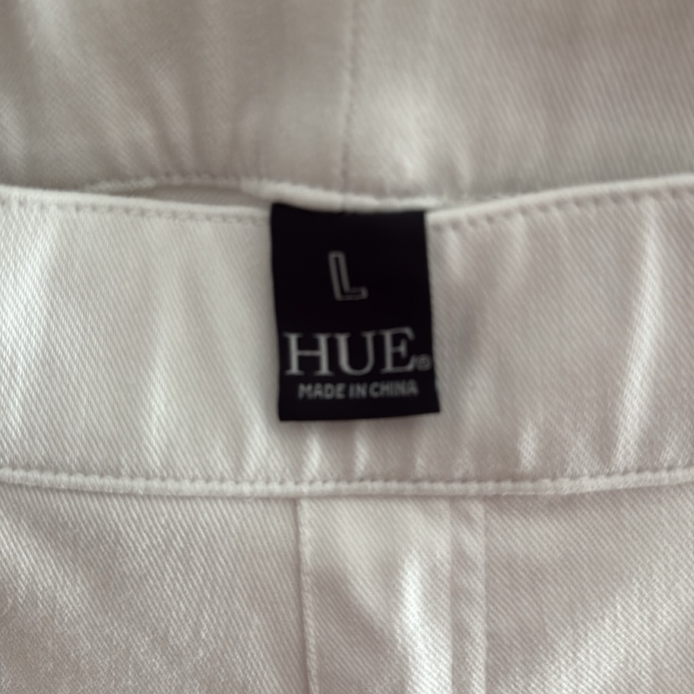 HUE Classic White Pants - Picture 3 of 3